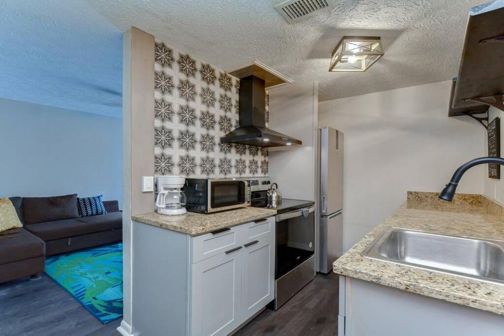 》Executive Apartment Near Armature Works-Room For Six, Full Kitchen《 Τάμπα Εξωτερικό φωτογραφία